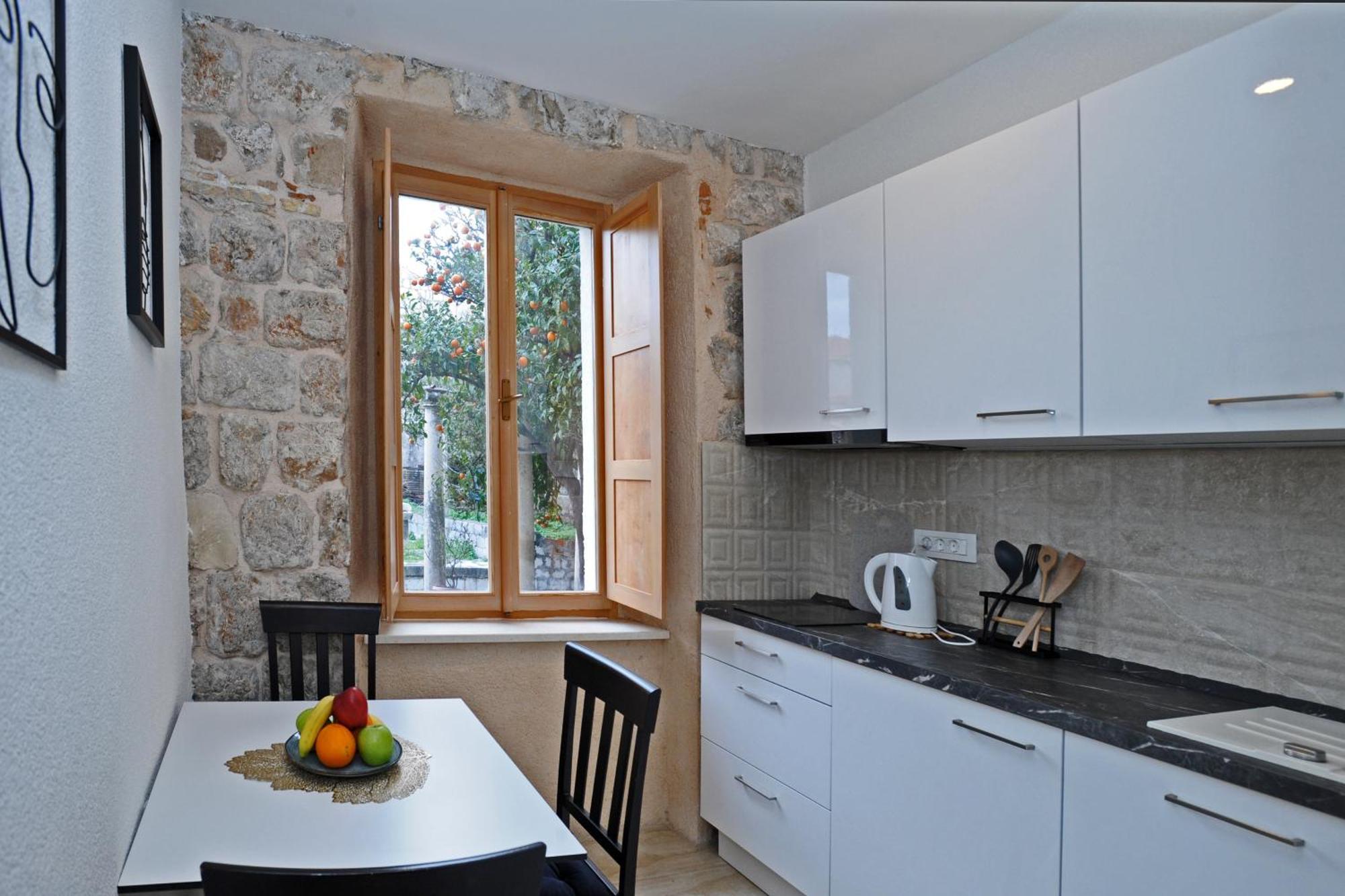 Apartmán Ella La Bella Ii Old Town *
